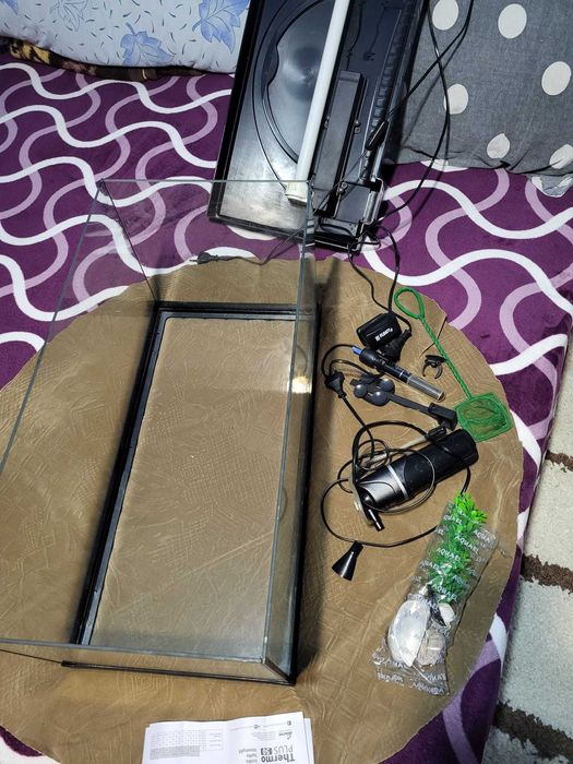 Acvariu din sticla cu LED Diversa