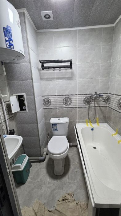 Tinchlik plaza oldida 1 xona kv