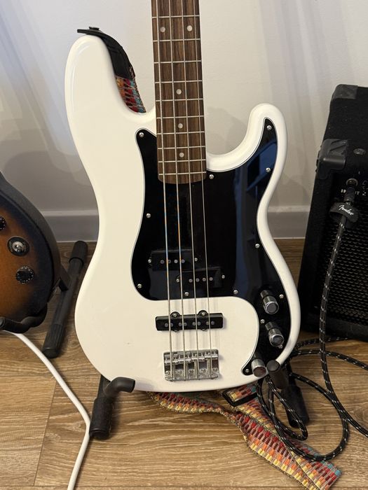 Fender Squire Affinity Series Precision Bass