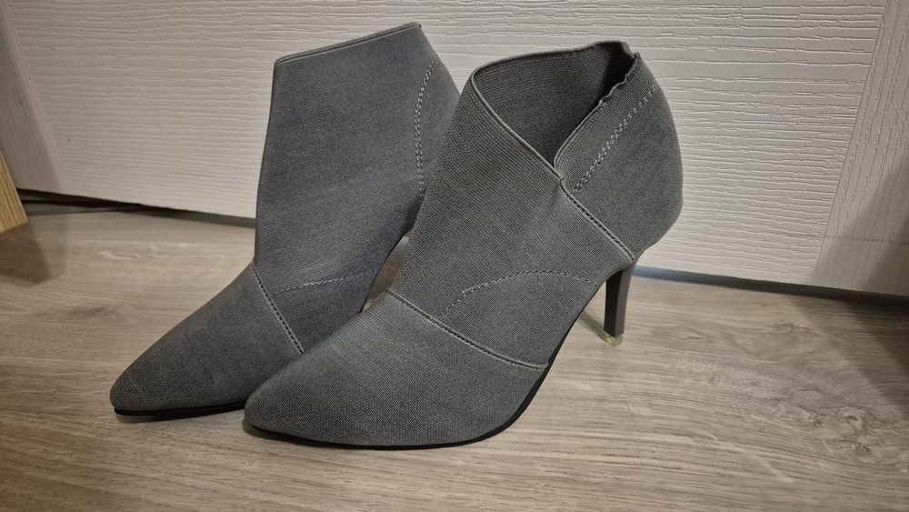 Ghete dama elegante marime 37 noi nepurtate