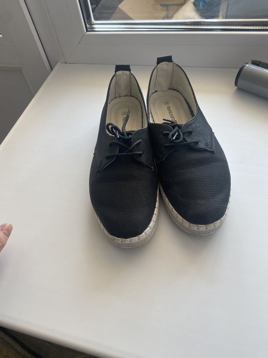 Продам женскую обувь