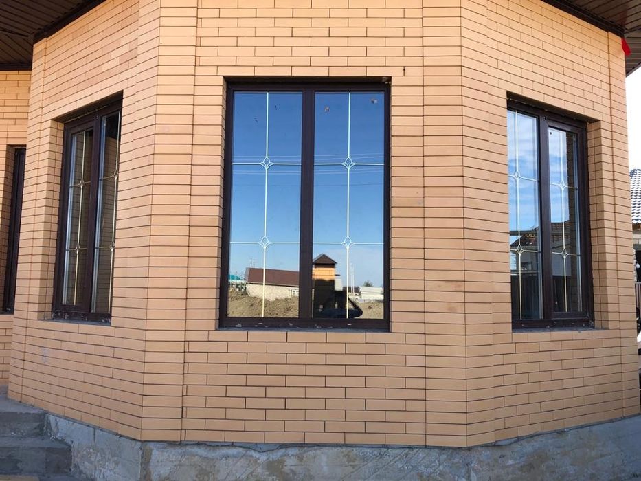 Пластиковые окна Двери Витражи