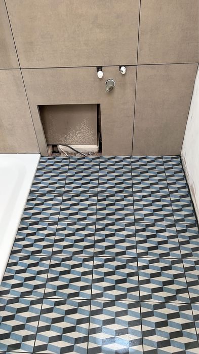 Execut lucrari gresie faianta de inalta calitate