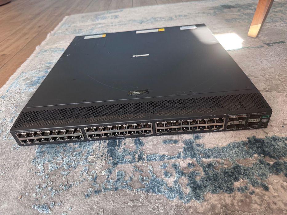 Switch HPE 5700 48G XG 2QSFP+ – JG894A – 48 Porturi
