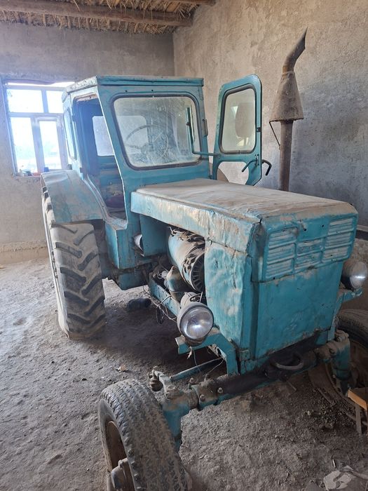 Т 40 трактор сотилади холати йахши ишлаб турган техника