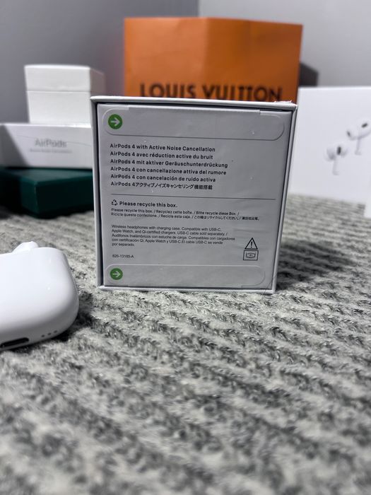 Casti Airpods 4 USB C super calitate cu promotie