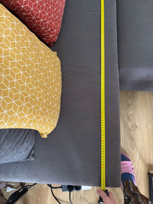 Ъглов разтегателен диван с място за съхранение - 150лв.