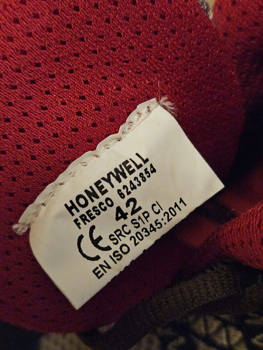 Pantofi cu protecție Honeywell 42