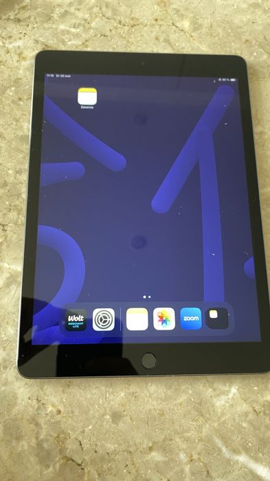 Продам планшет ipad 9 поколение