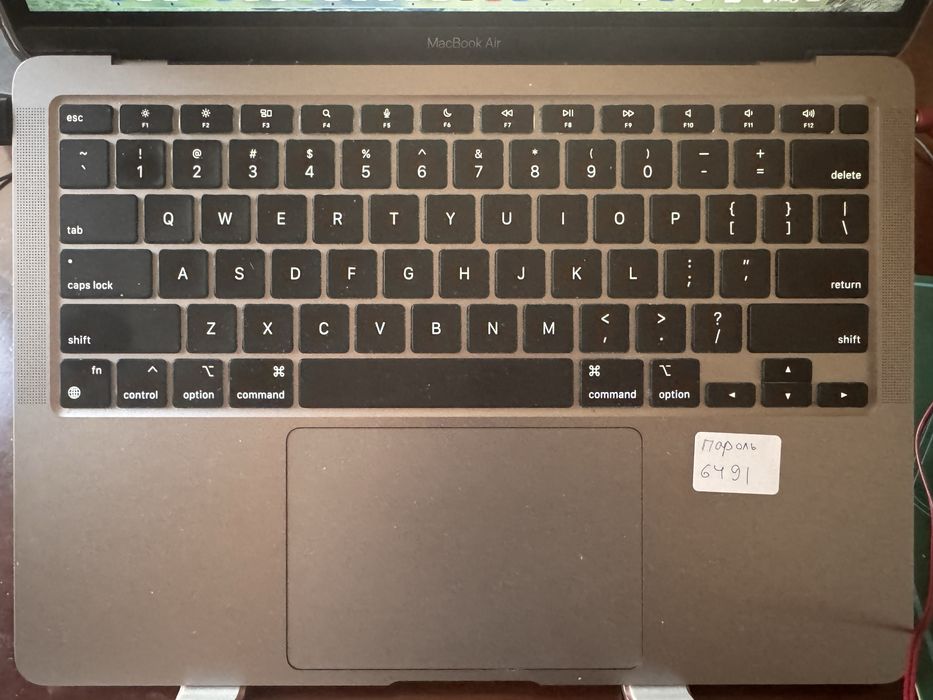 Продам Macbook Air (идеальное состояние)