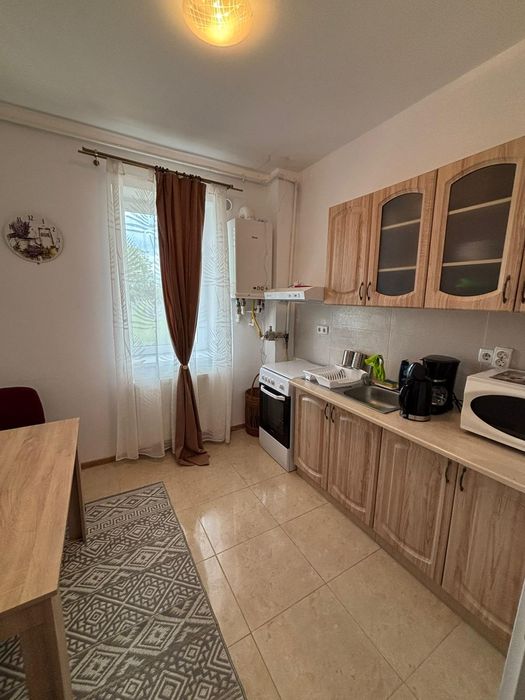 Apartament 1 cameră, parter 46 mp, Zona Păuleștiului