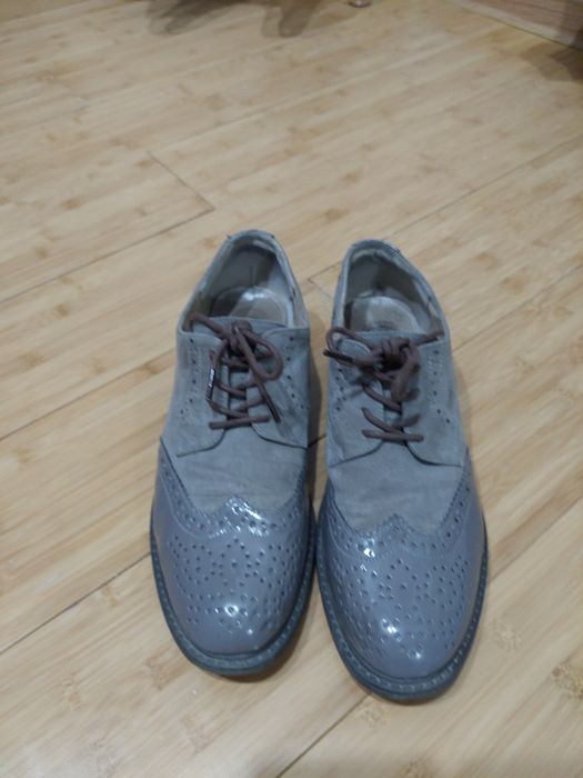 Продам  ботинки.