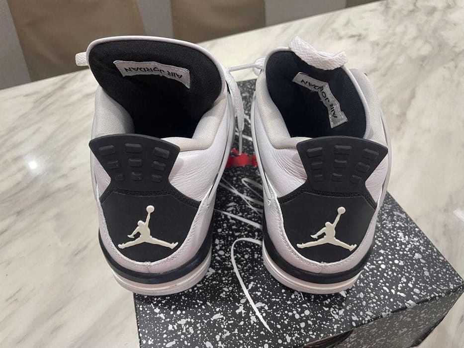 Jordan 4 Military Black, Produs NOU