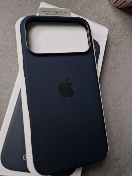 Huse silicon cu MagSafe iphone 17Pro/Max; 15Pro ori 16 sau 14Pro/Max