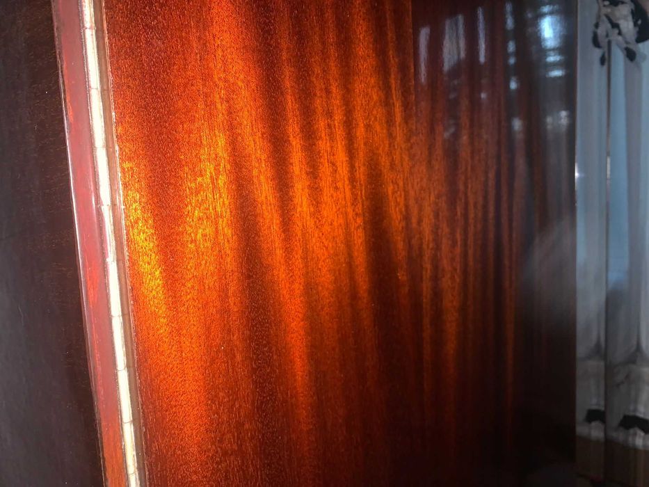 sifonier dulap cu  patru usi    pat de o persoana stil clasic