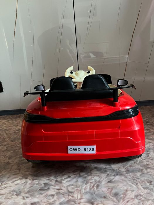 Детский электромобиль