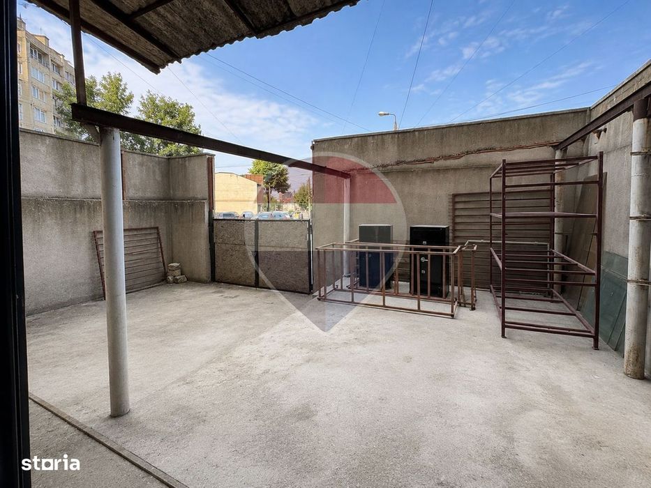 Spațiu comercial de 137mp de închiriat în zona Faleza Nor / vad intens