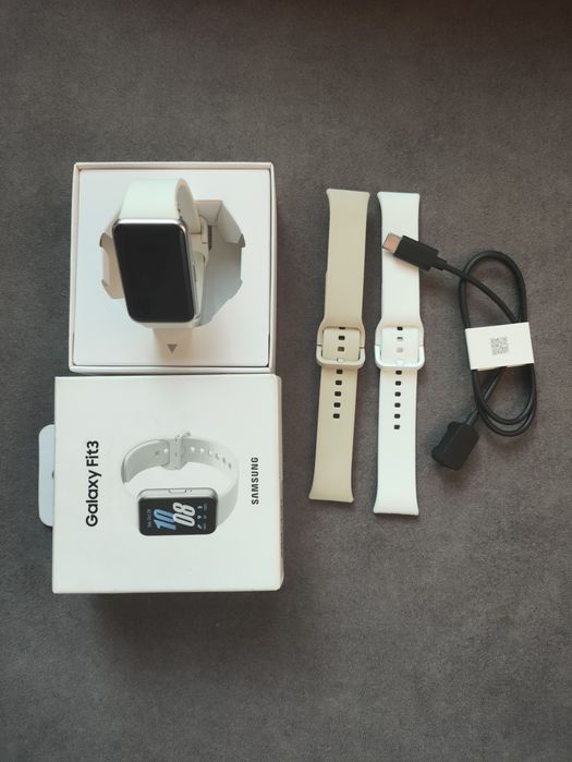 Samsung fit 3.   .