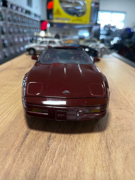 BBUARGO колекционерски модел Chevrolet Corrvete Z06 1:18 мащаб