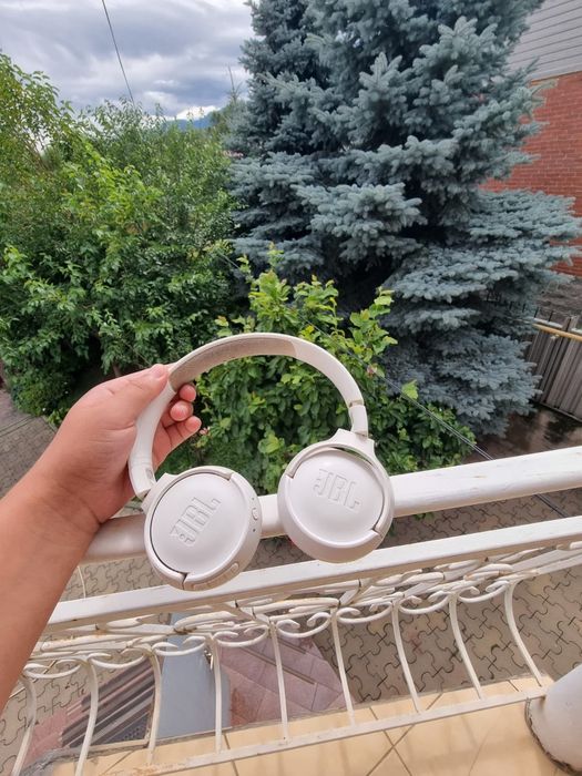 Наушники jbl продам