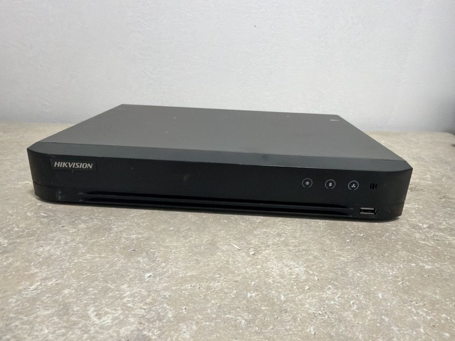 Sistem supraveghere NVR 8 canale + 6 camere + HDD 320 GB