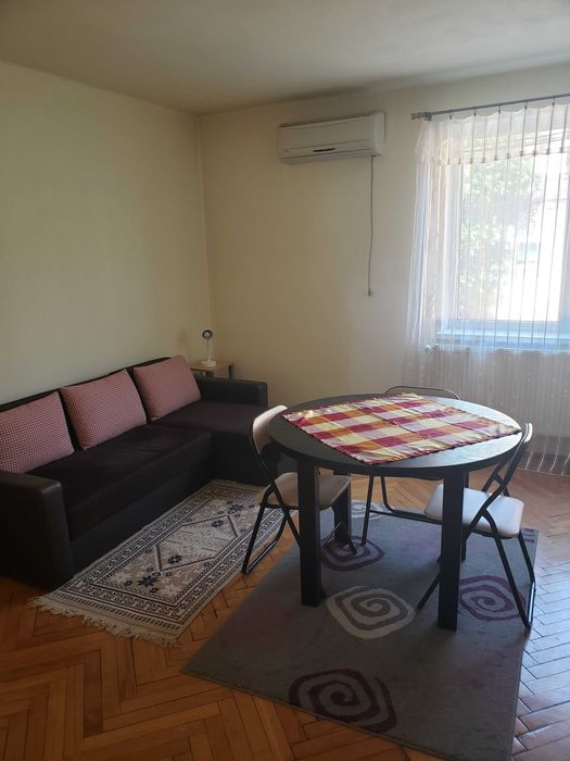 Dau in chirie apartament 2 camere decomandat Piata Mihai Viteazul, ClujNapoca
