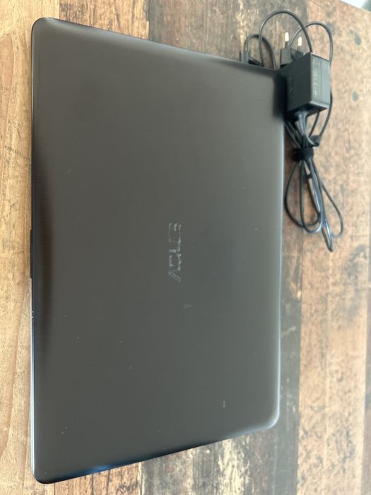 Лаптоп Asus model A540S