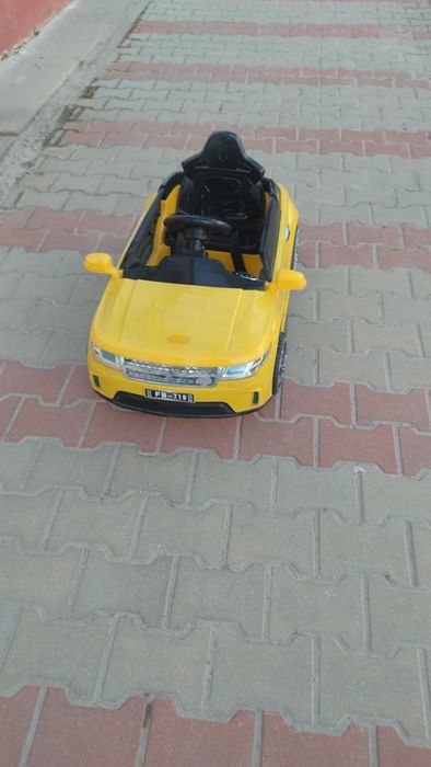 Vând mașinuța copii
