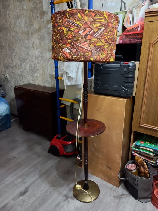 Продаётся торшер светильник СССР.