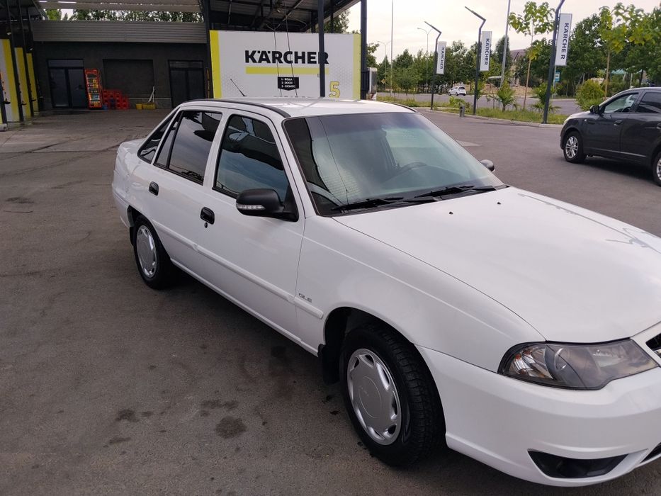 Srochni sotiladi Nexia 2