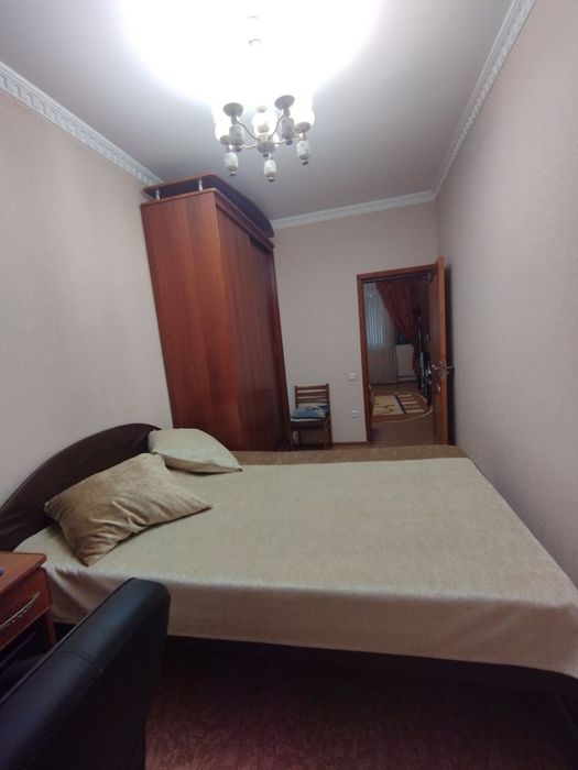Продам квартиру на ялангаче ,третий этаж.