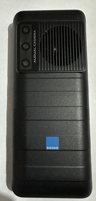 Кнопочный телефон без коробки.