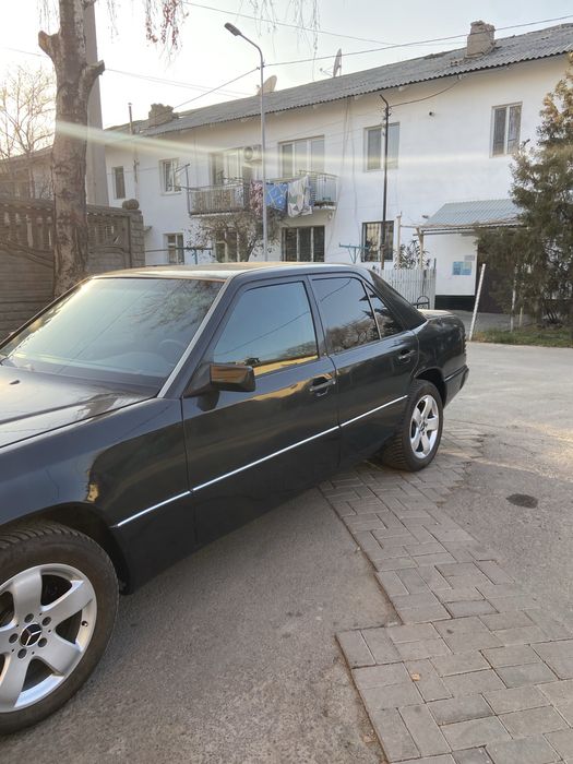 Продам Mercedes-Benz E-Class w124
