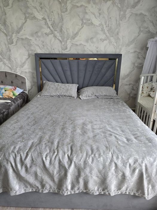 Продается кровать размером 160/200,б/у, в хорошем состоянии,с матрасом