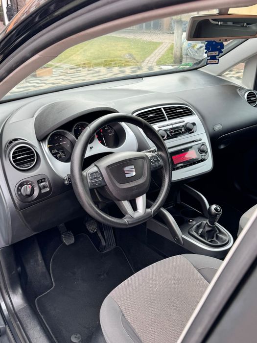 Vând Seat altea xl