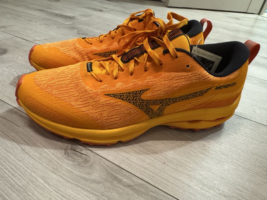 Кроссовки беговые непромокаемые 43,5 размер