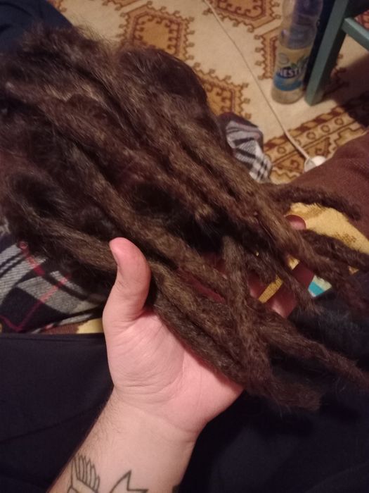 Fac dreaduri/dreads/dreadlocks