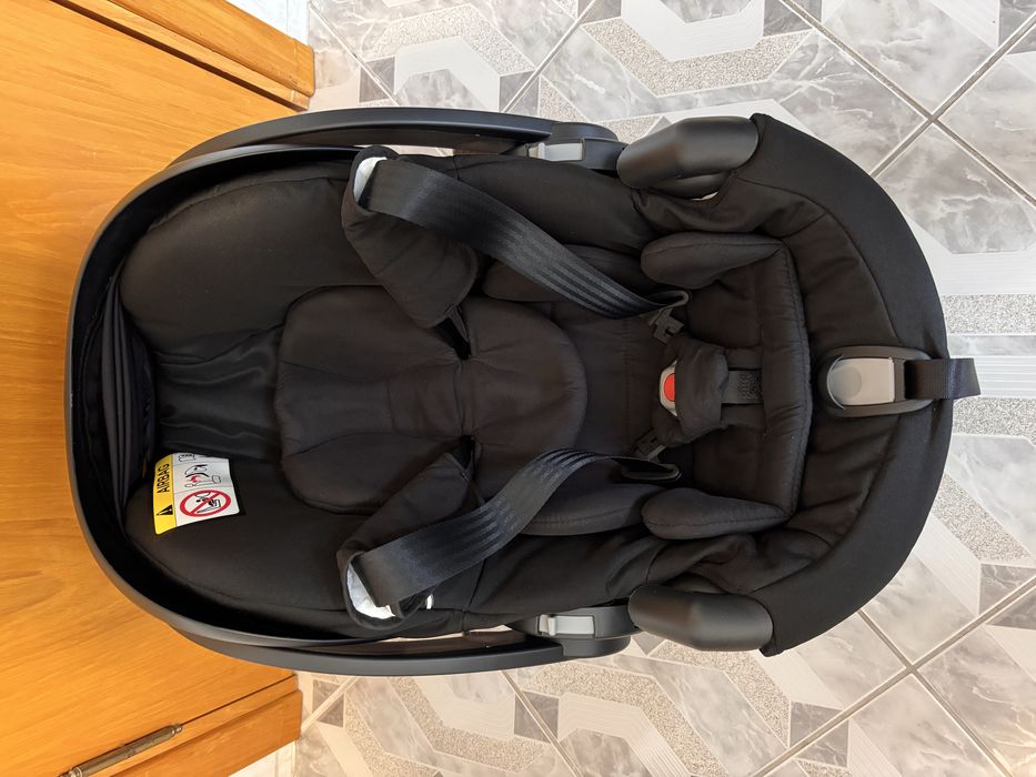 Vând Scoică Babyzen BeSafe ca nouă