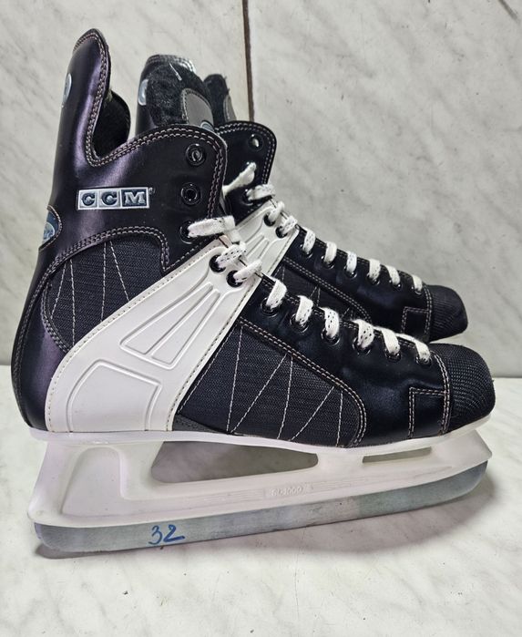 Patine 32 hochei hockey CCM marime 45-46 ( 30,5 cm)