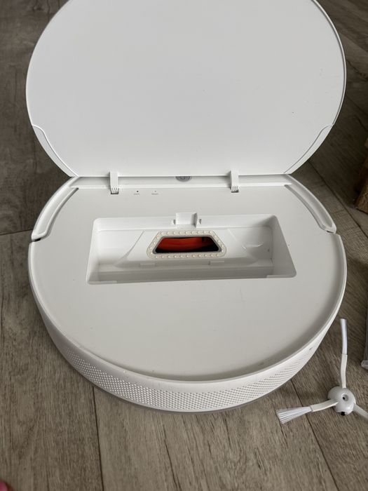 Робот пылесос