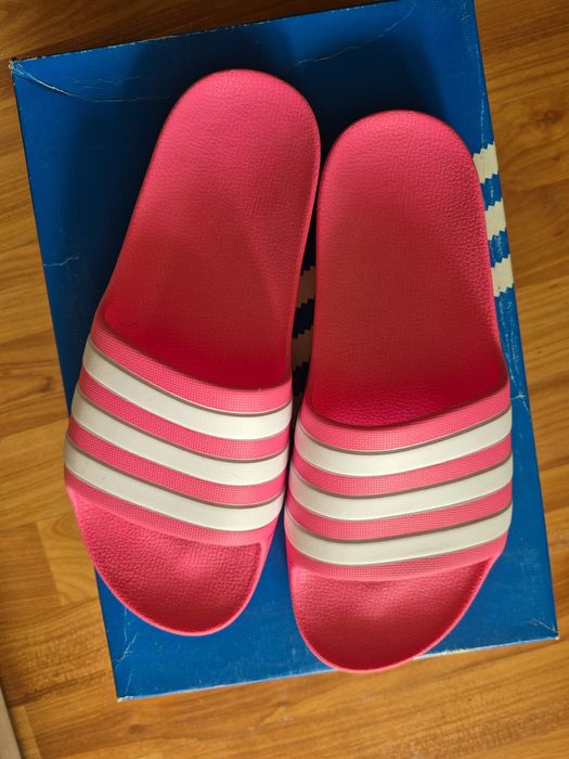 Продам женскую обувь