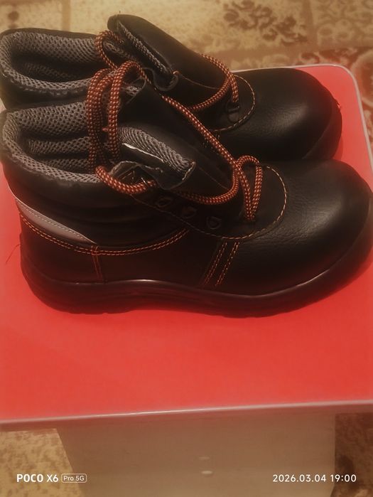 Продам спецобувь летние