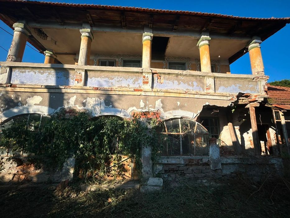 Imobiliare - casa veche cu pământ