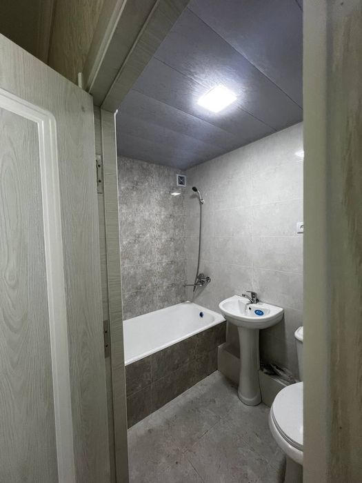 Kvartira sotiladi 2/3.1.5 ibn sino 1