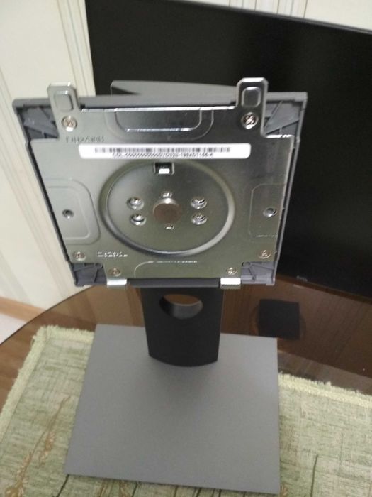 монитор Dell u24 19 hi в , на запчасти!