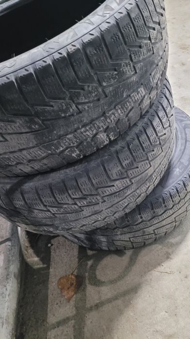 Продам зимние шины 3 штуки