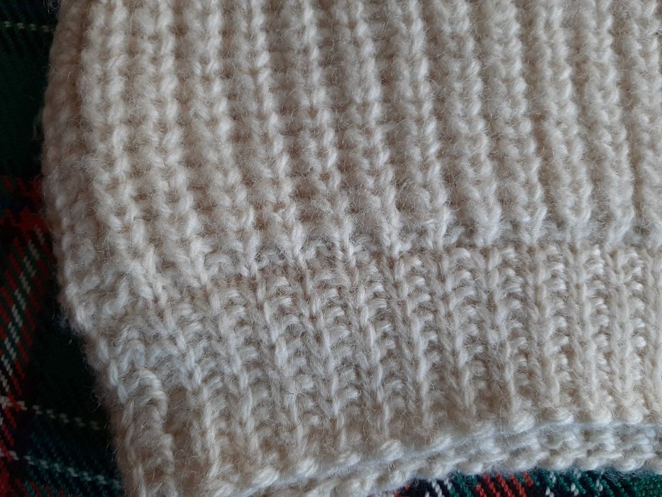 Ръчно плетен дамски пуловер, 100% ръчно предена вълна