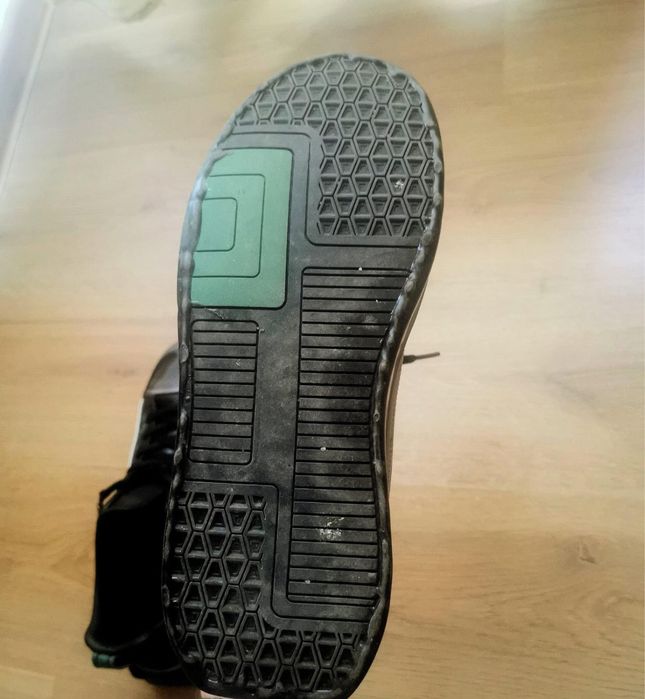 Adidași casual negri
