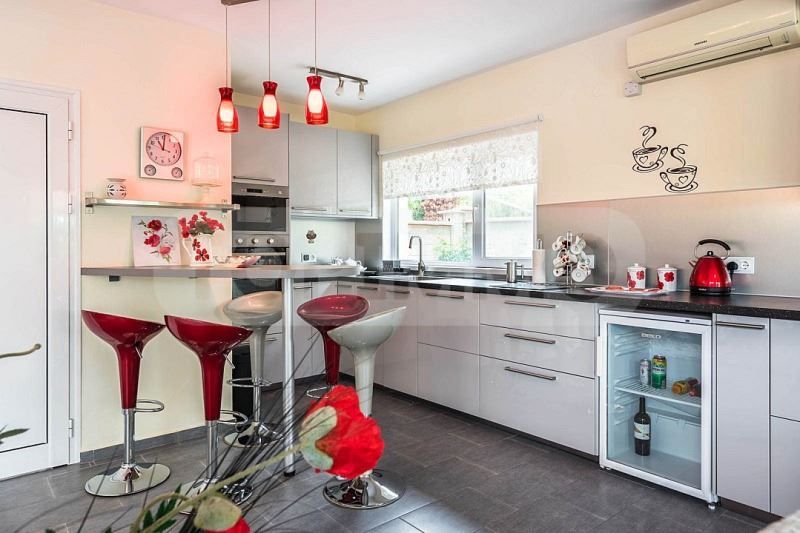 Продава се Къща в к.к. Албена - 185 кв.м за 1509 €/кв.м - Снимка #2