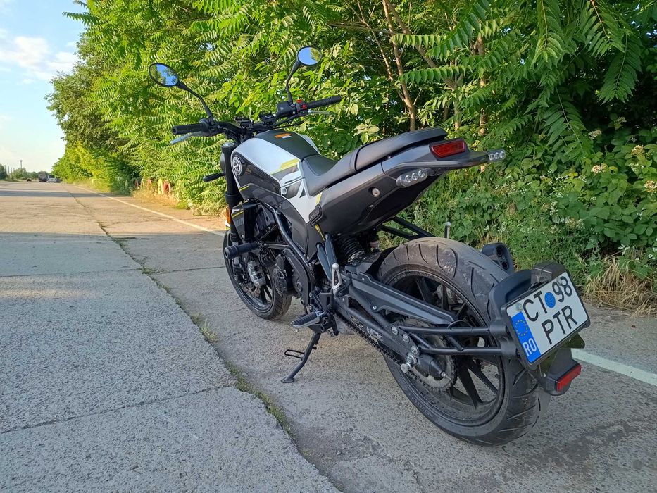 Benelli Leoncino 250